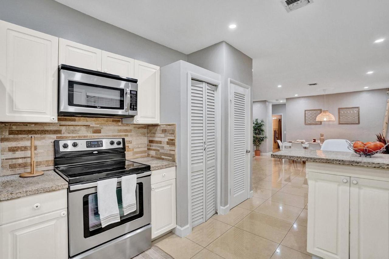 Luxury Rattan Getaway Villa Miami Bagian luar foto